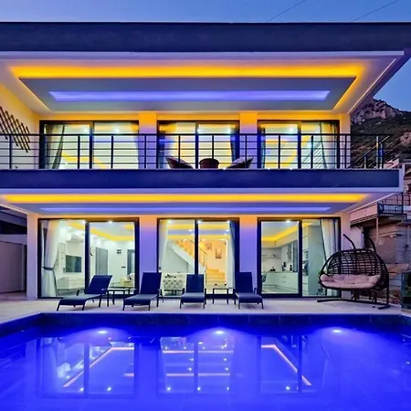 Rainbow Villa *