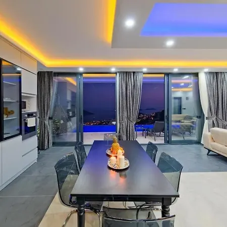 Rainbow Villa *