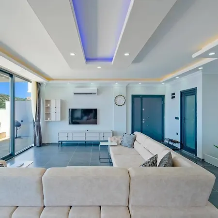 Rainbow Villa *