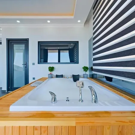 Rainbow Villa